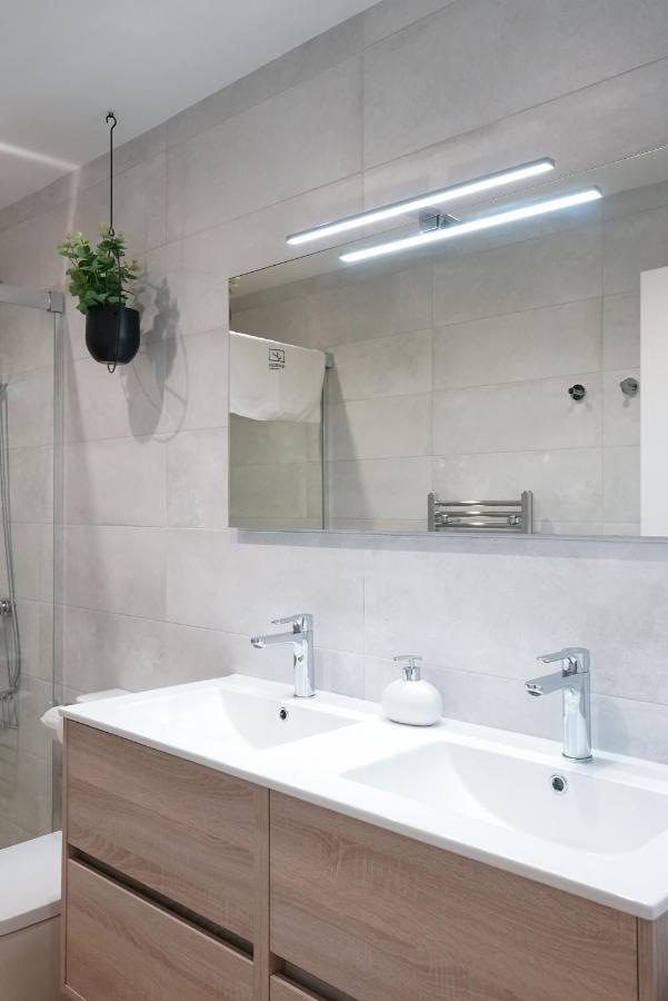 Apartaments La Rambla - Arbequina - 6 Persones Cornudella de Montsant Exterior photo